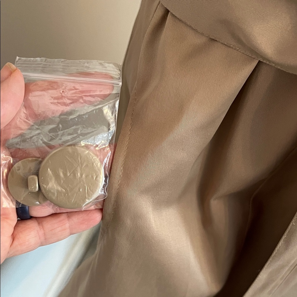 Stylish Tan Trench Coat - Picture 9 of 9